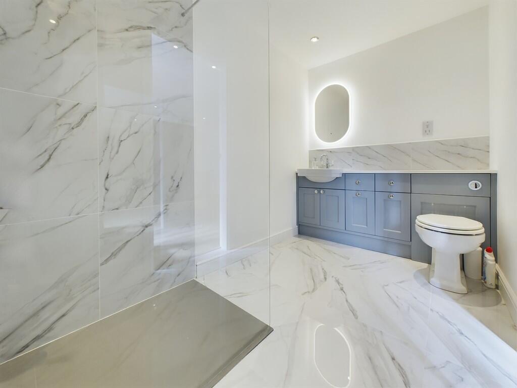 CAM02854G0-PR0124...