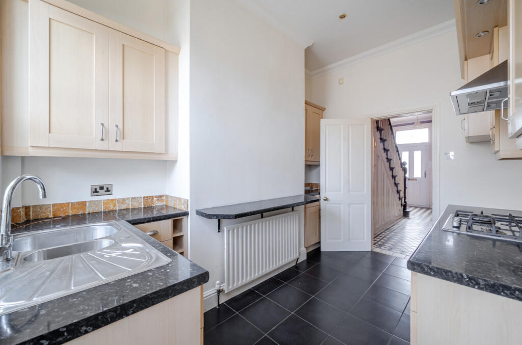 1334513-10-6895cc...