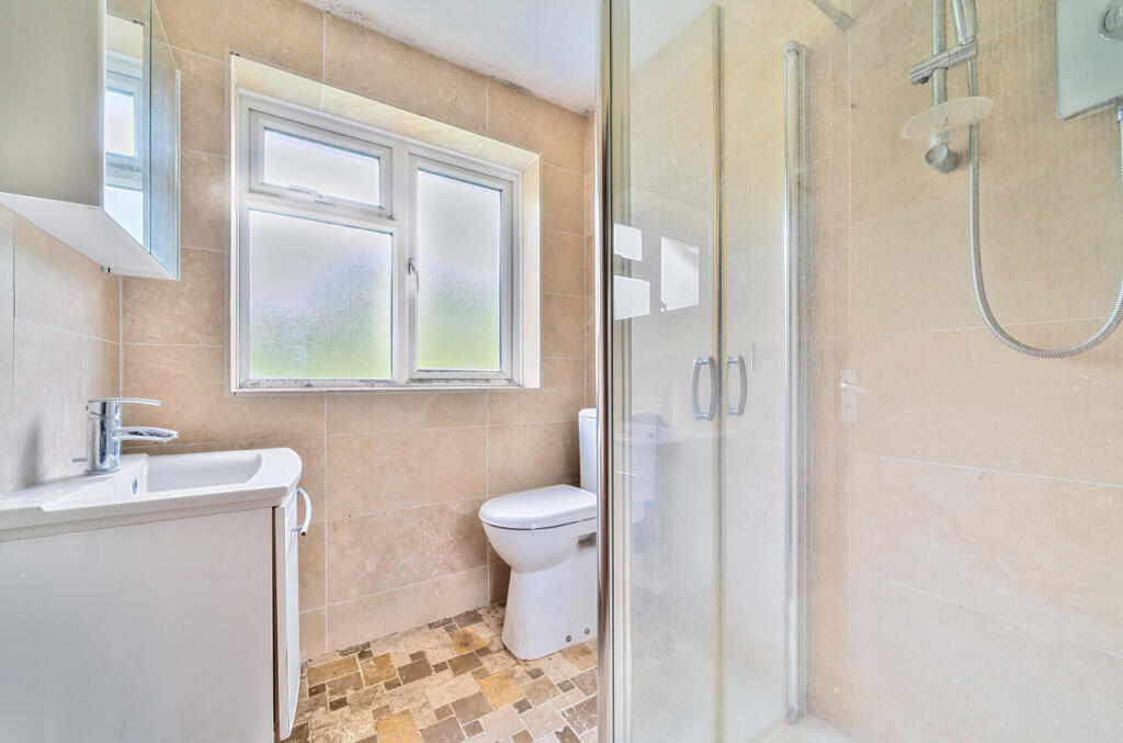 1305155-17-684ac1...