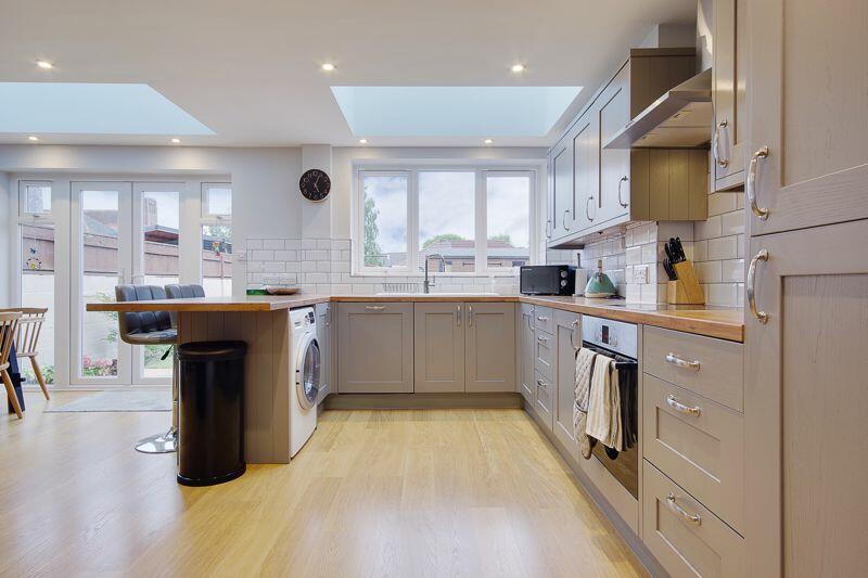 Kitchen / Diner / Breakfast / Living