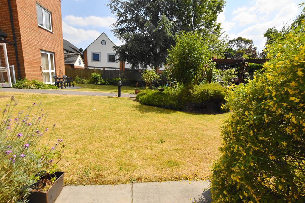 10pine gdn (Copy)