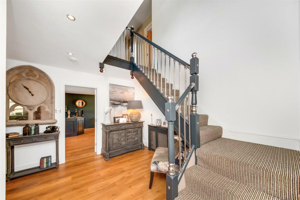 ENTRANCE HALLWAY
