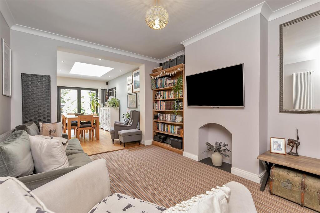 79BeechwoodAve-28 - Copy.jpg