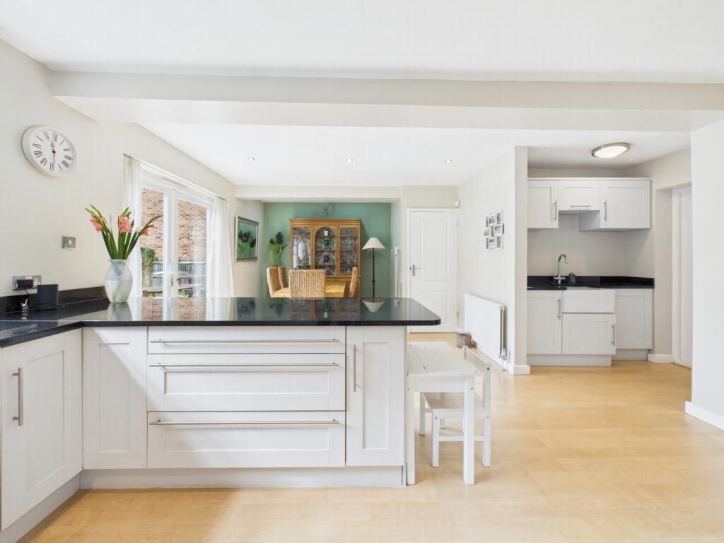 Kitchen 8