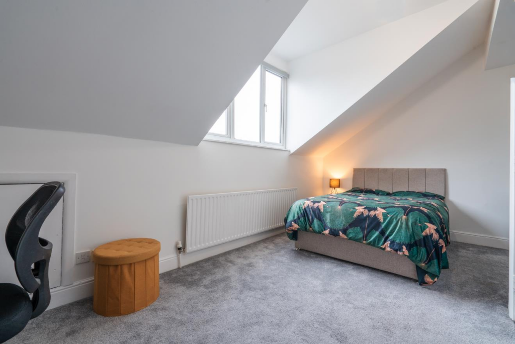 Bedroom 7 i.png