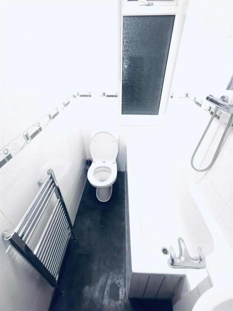 Flat 0:2, 91, Ashgill Road Glasgow 10.jpg