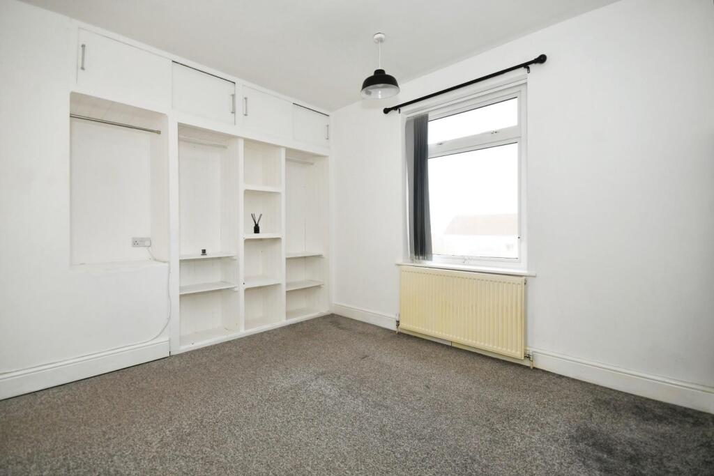 BEDROOM 2 02.jpg