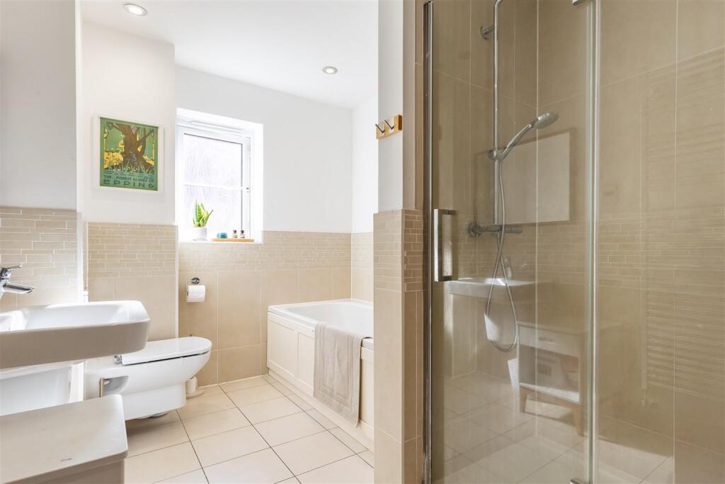 1 Boleyn Row  (19).jpg