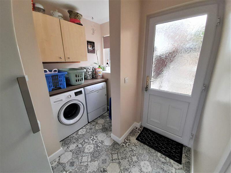 Utility with Access to the Rear Garden