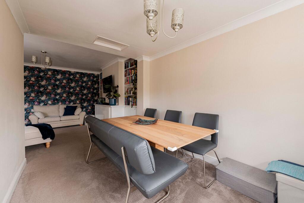 Dining Area (1)