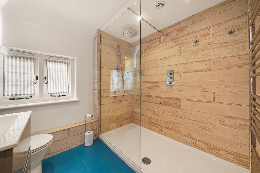Family Shower Room