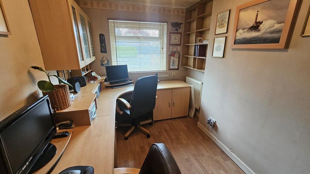 IMG-20250718-WA00...