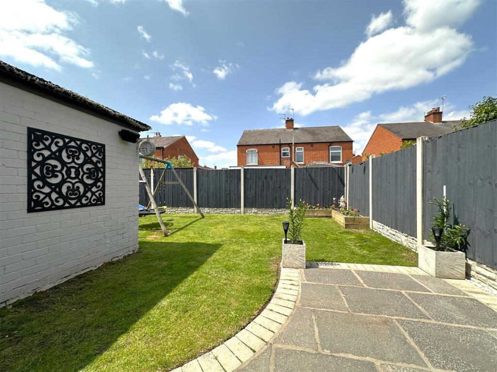Well-Appointed Rear Garden 913