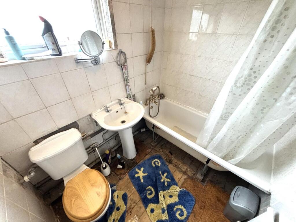 Bathroom.jpeg