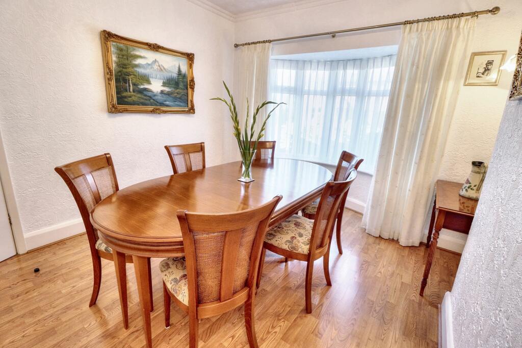 Dining Room/3rd Bedroom