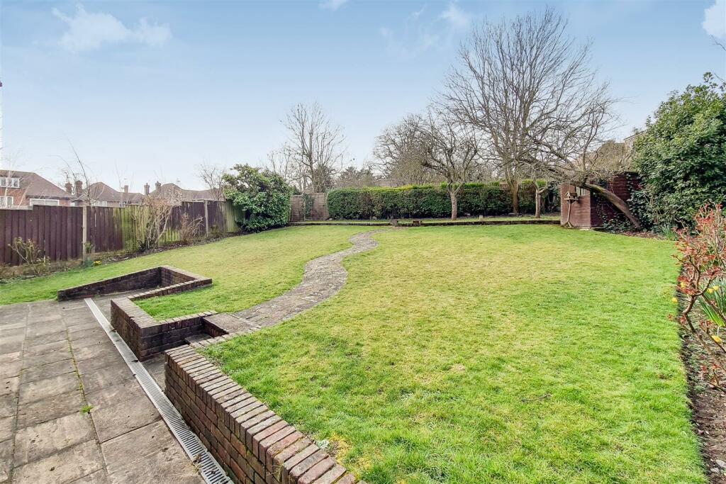 Garden 2.jpg