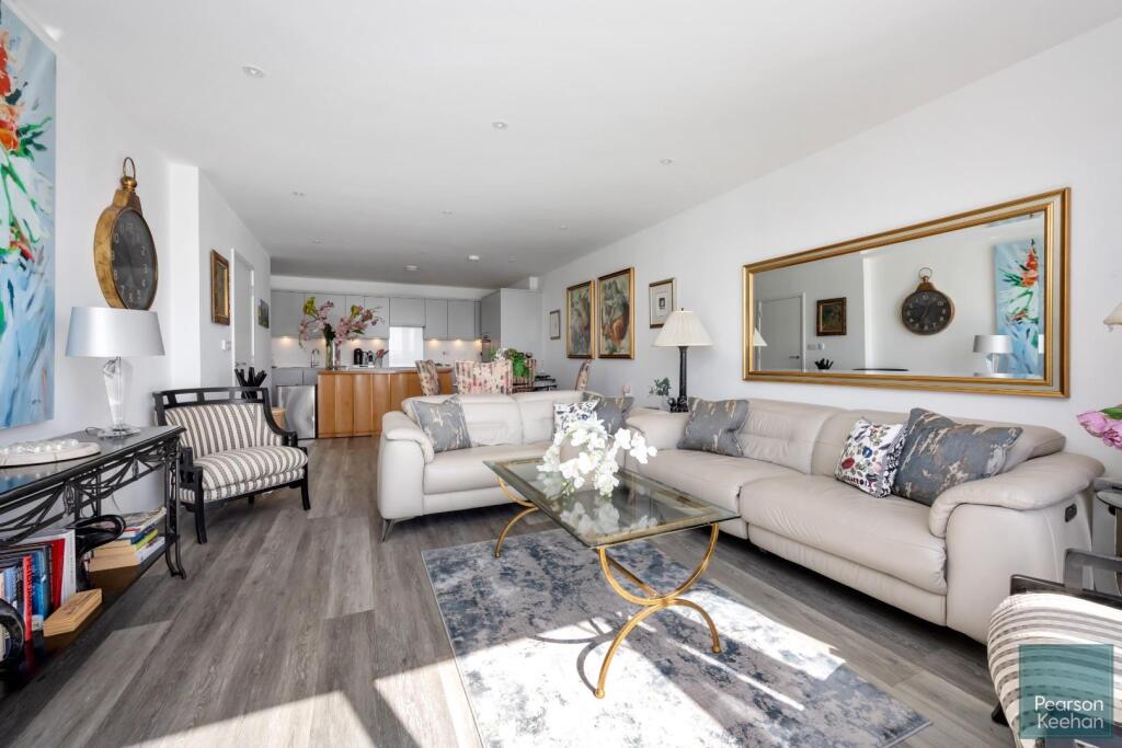 Oystercatcher Apartments, Flat 9-014.jpg