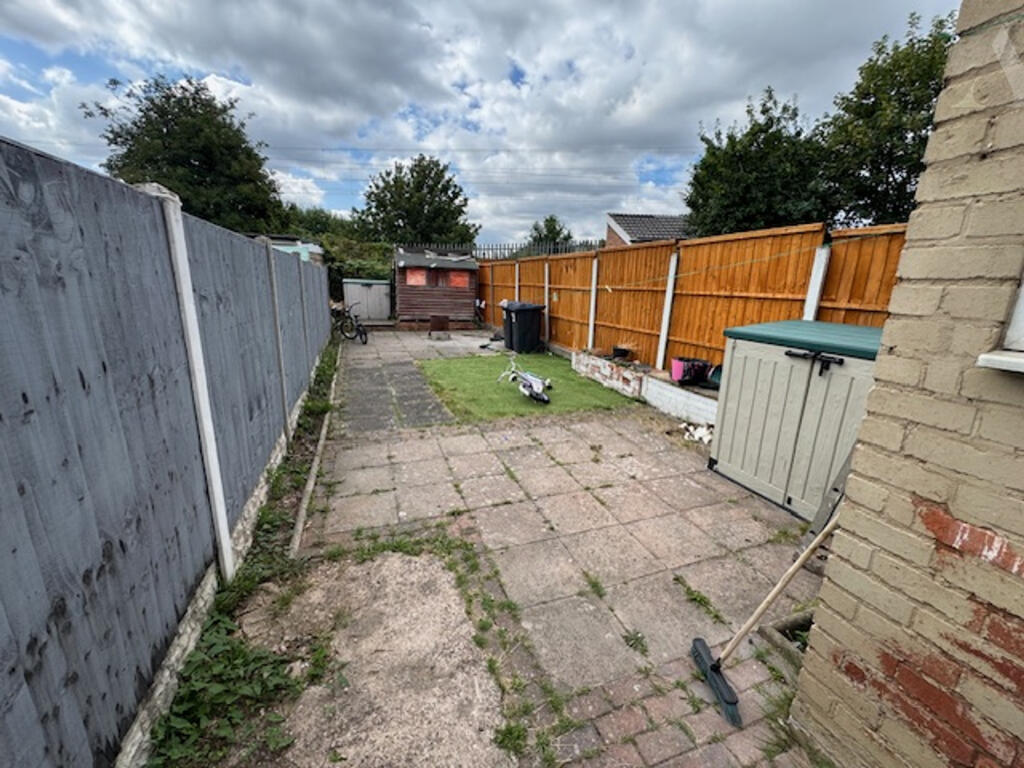 25 cotterills ave rear garden x 2