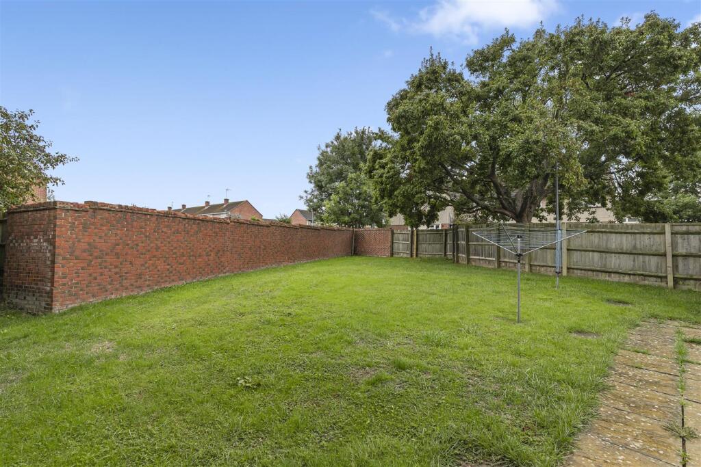 Communal Gardens.jpg