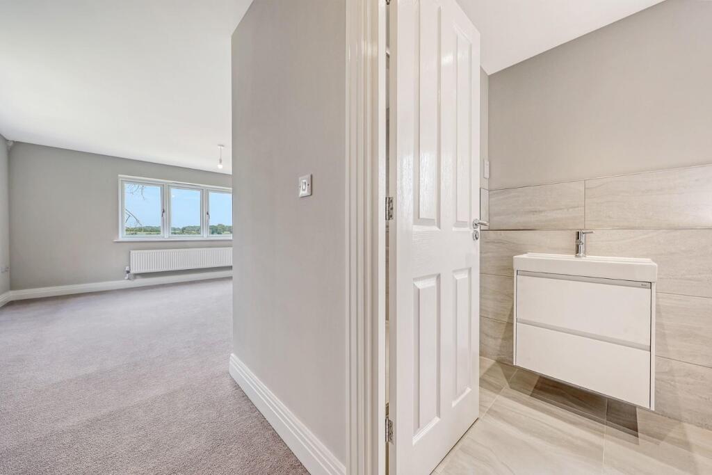 Bedroom &amp; En-Suite