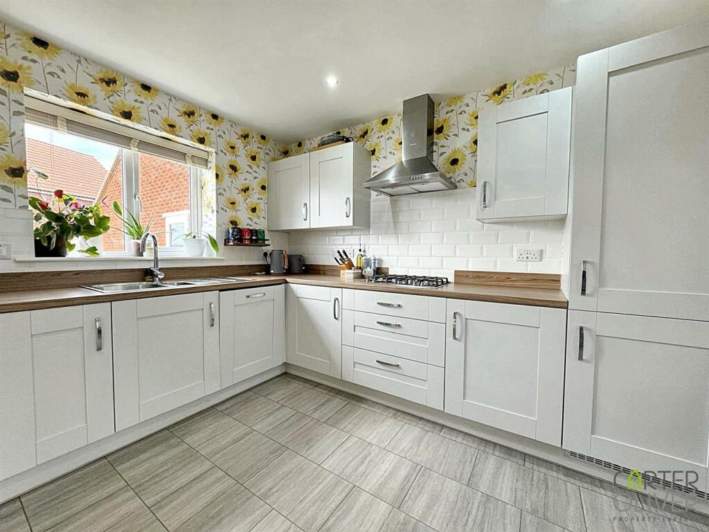 KITCHEN SPACE