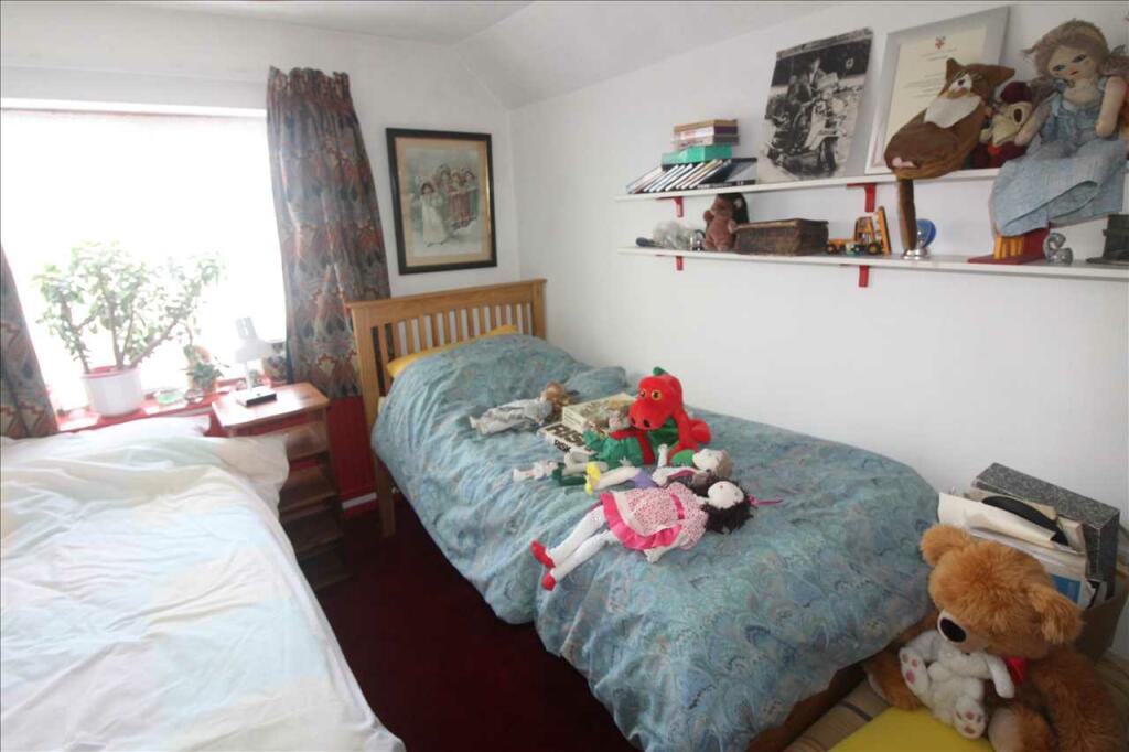 BEDROOM FIVE