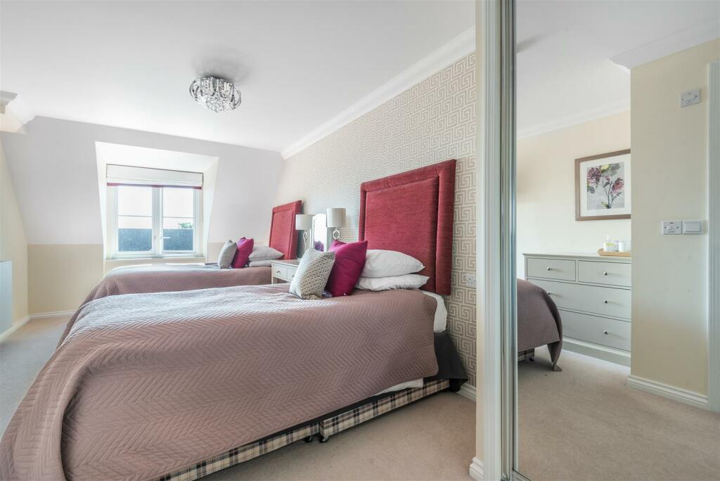 Owners Guest Suite.jpg