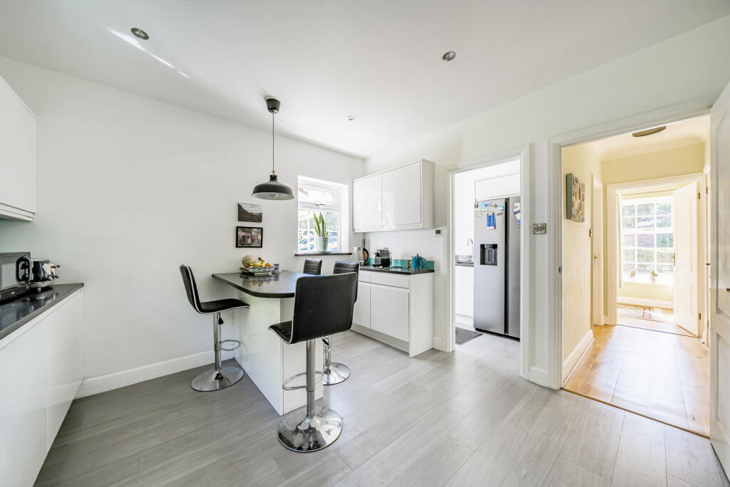 1318021-4-6862b9d...