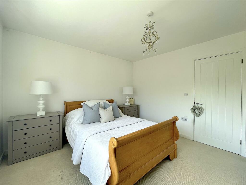 Bedroom One (2).jpeg
