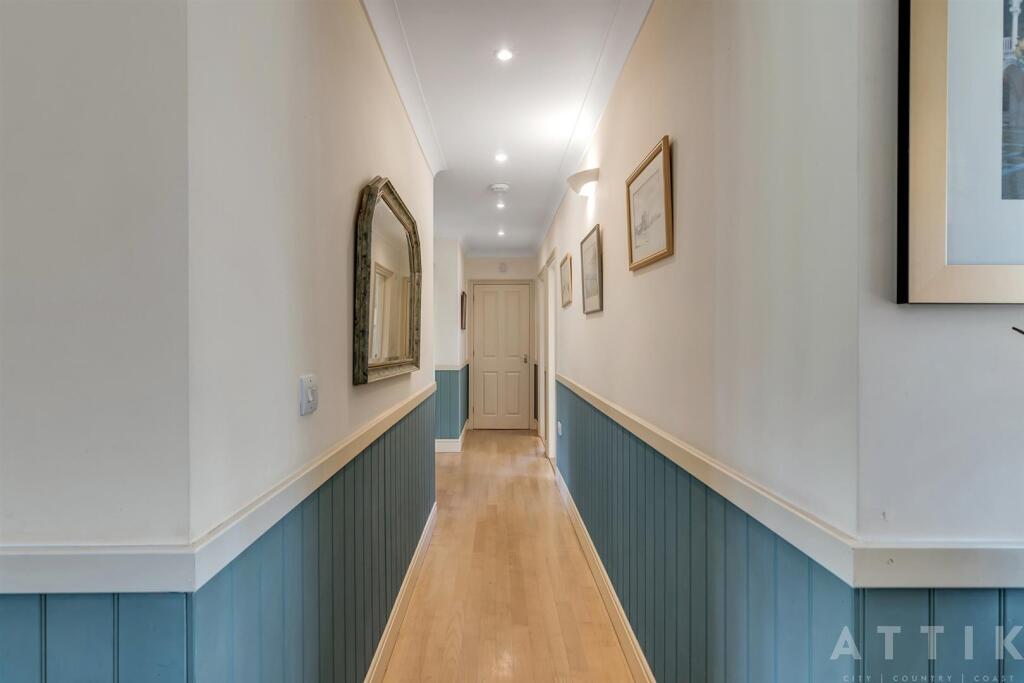 2 Hanbury Close, Halesworth IP19 8DG (17).jpg