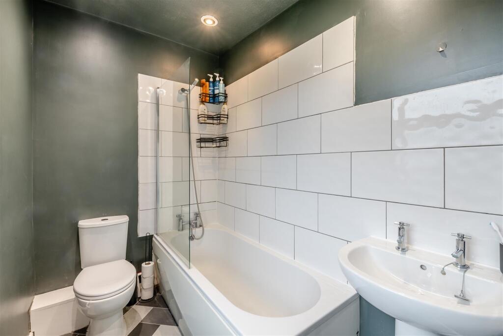 8634902-interior18.jpg