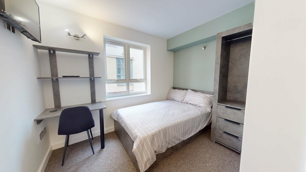 Flat-2-Hog-House-090