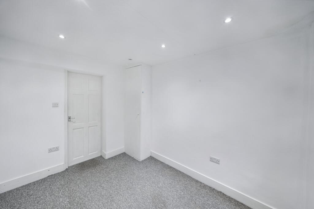 First Floor Flat, 47a Lower Boston Road, Hanwell, London, W7 3TP