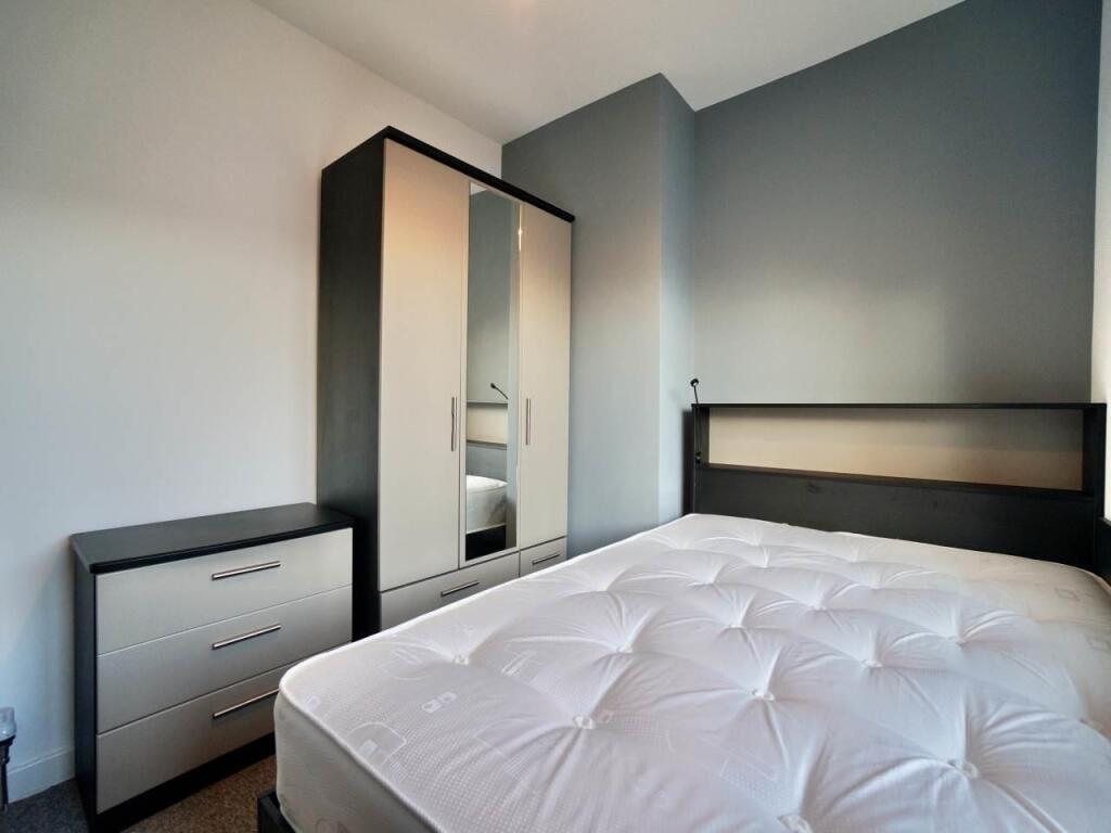 Bed 2.3.jpg