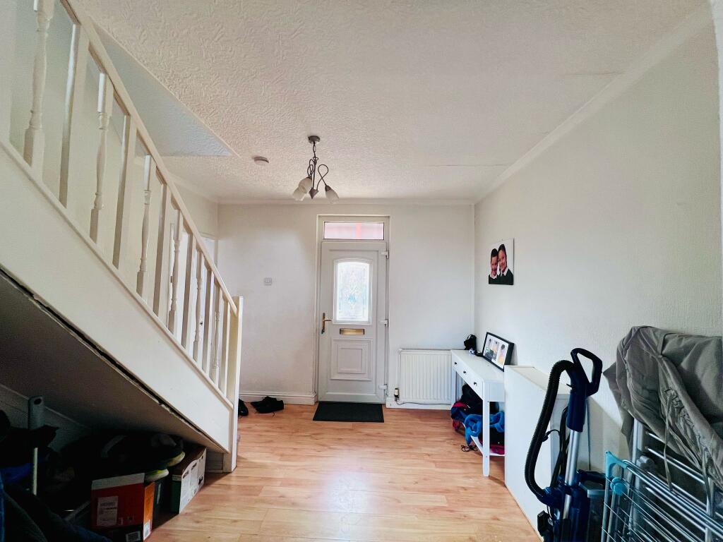 HALLWAY.jpeg