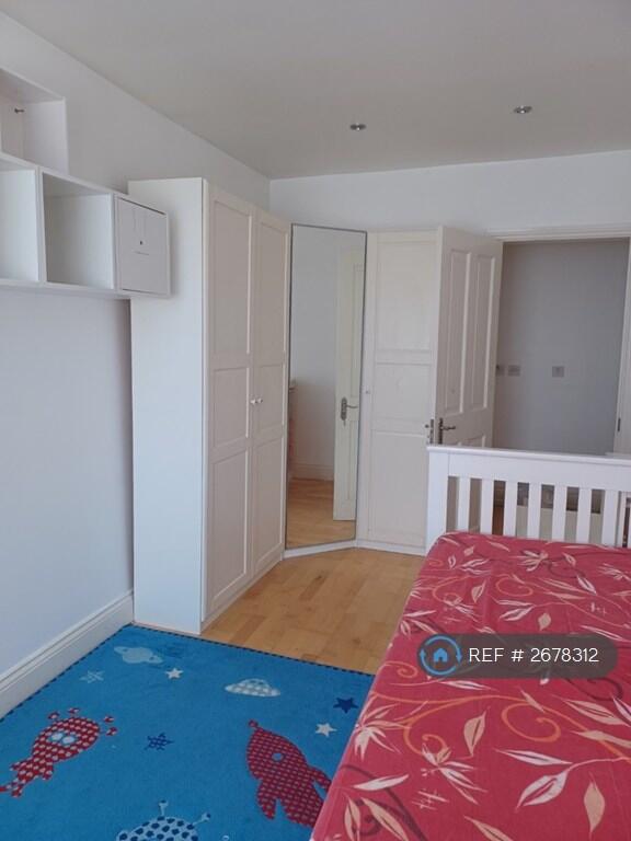 Double Bedroom 2