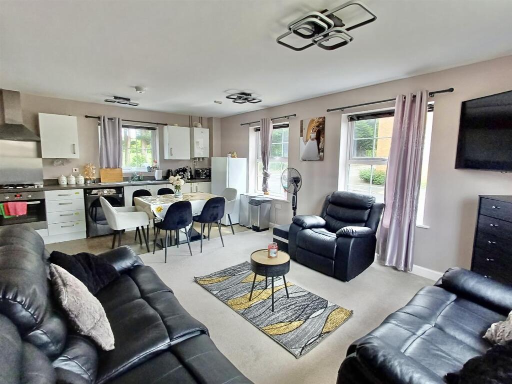 Open Plan Lounge/Diner/Kitchen