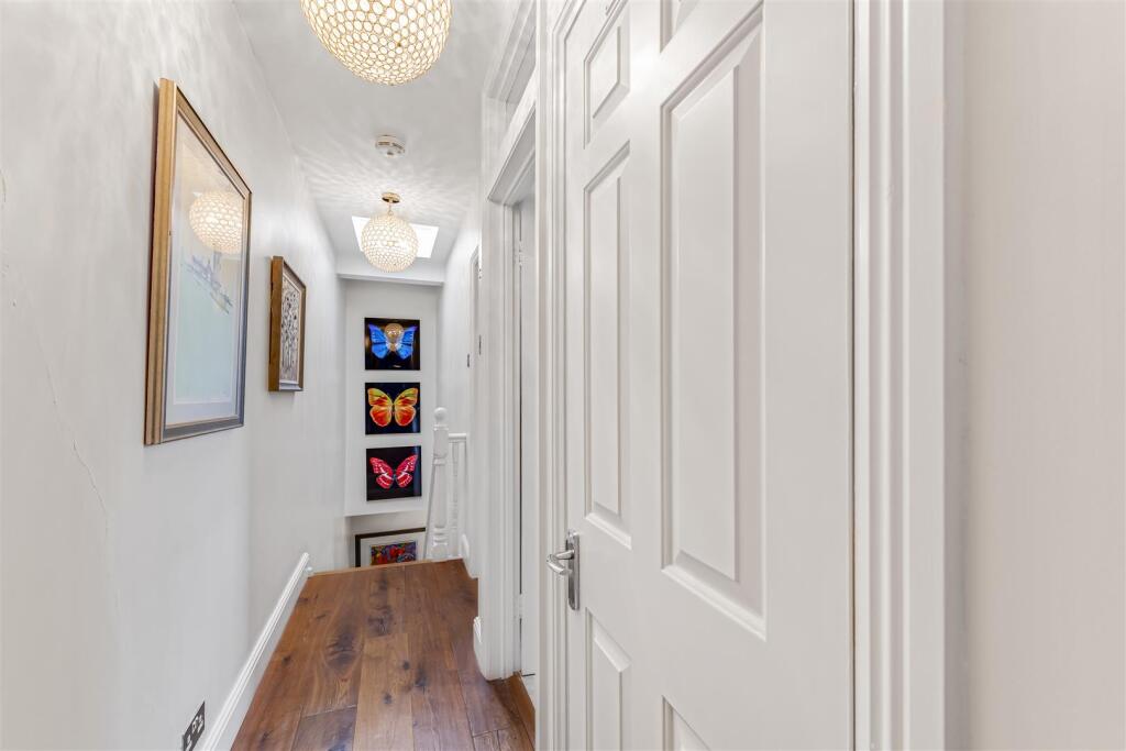 JA-Flat_2__190_Upper_Richmond_Road_West-15.jpg