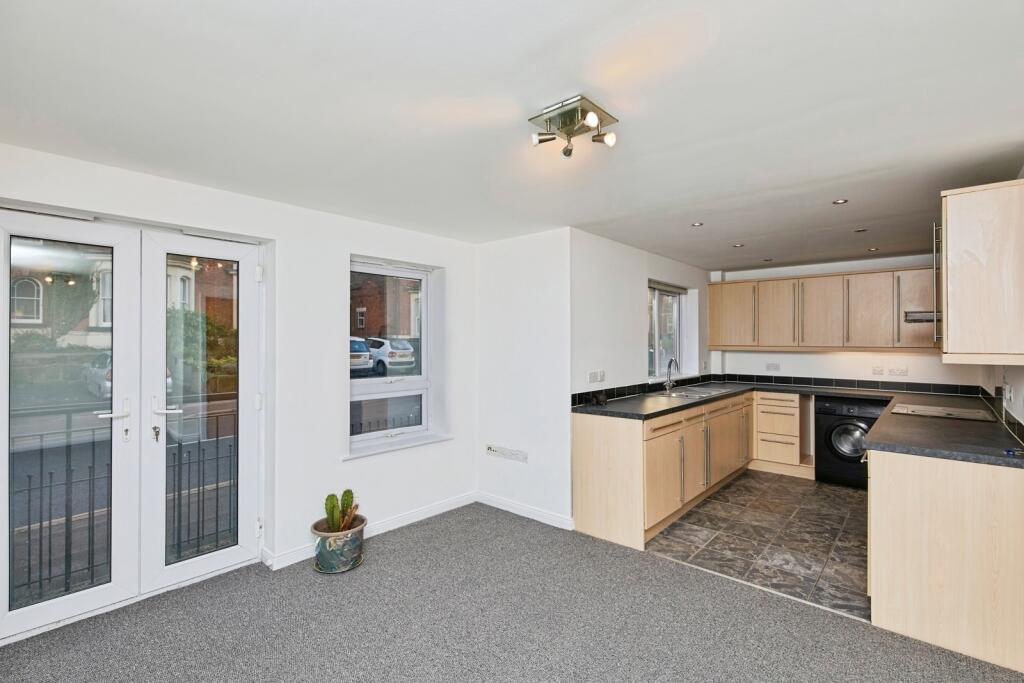 Lounge Kitchen