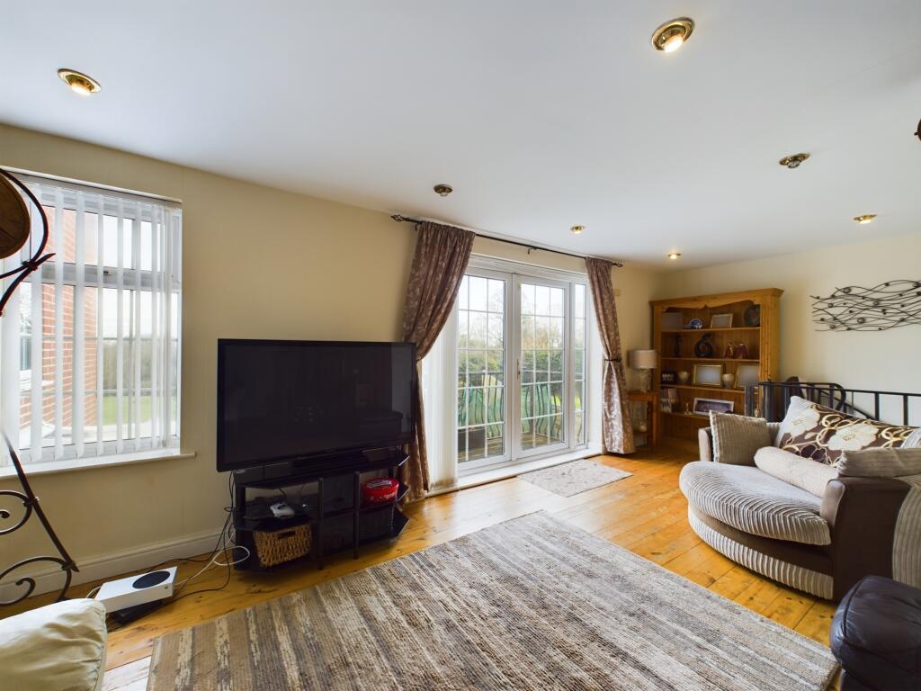 Lounge/Sitting Room
