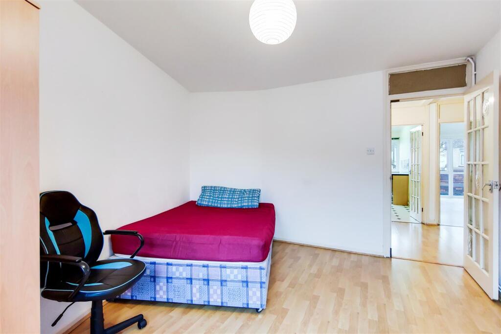 6_Bedroom 2-0.jpg