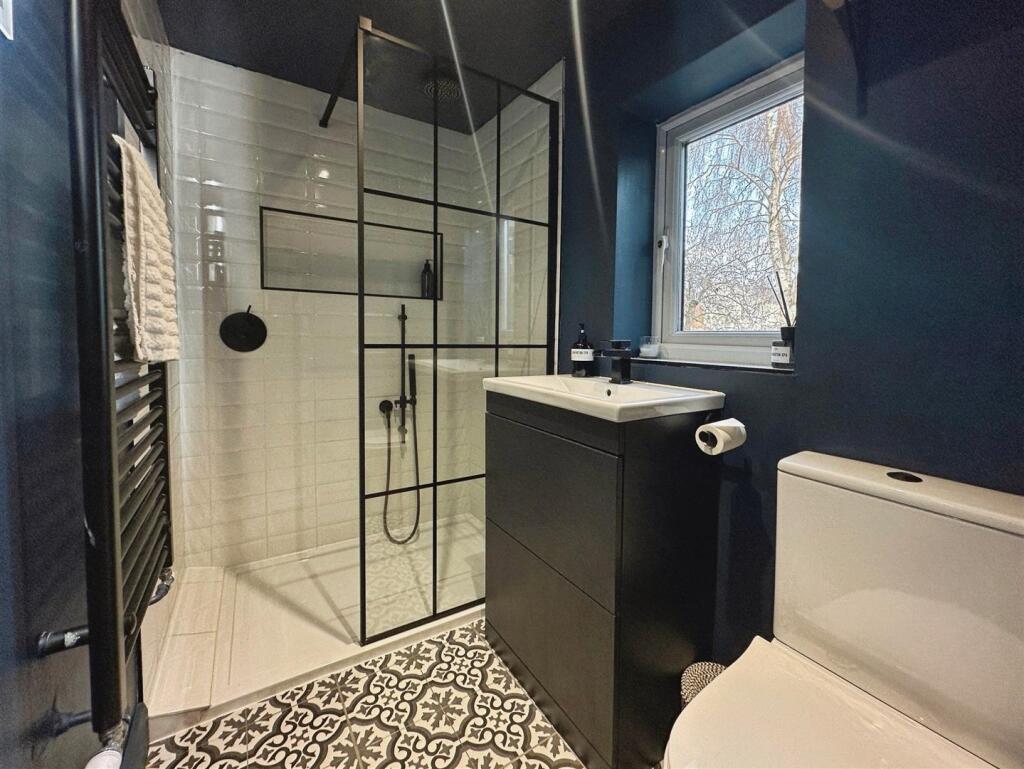 e657cbf6--4C98-936E-455B15885832-69919-00002D02668