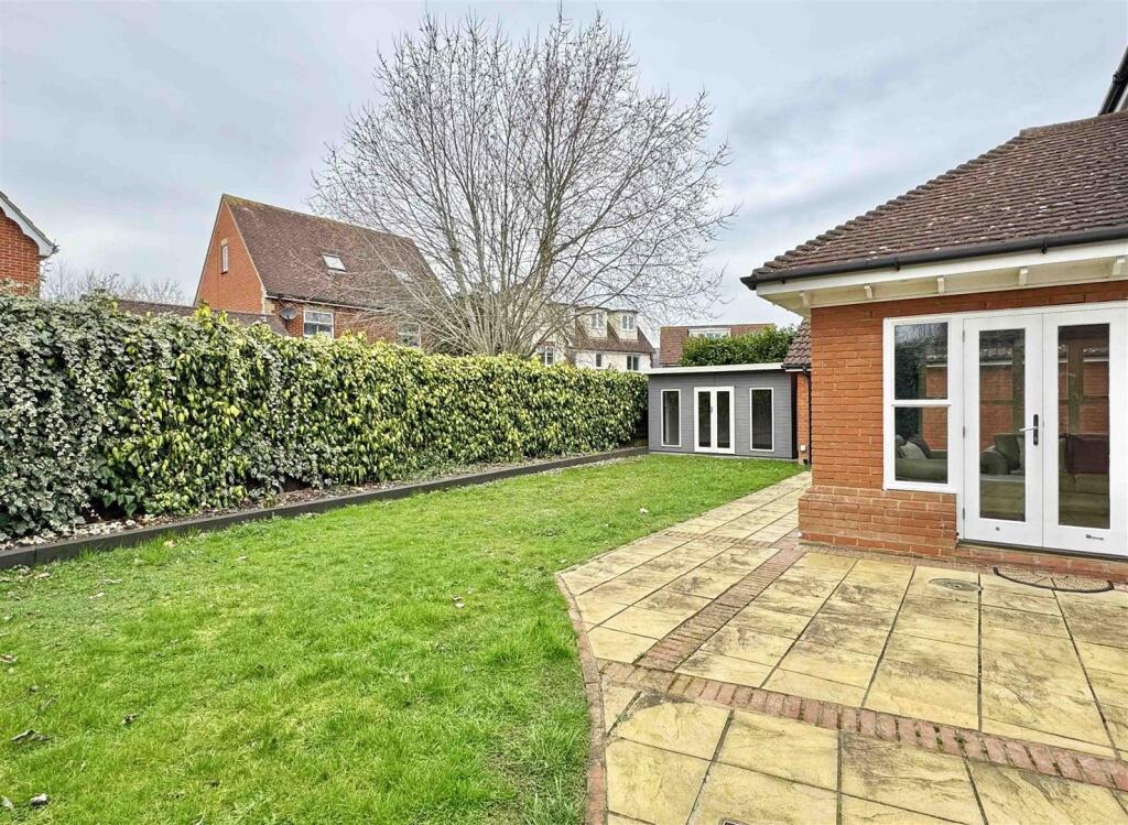 Rear Garden b.jpg