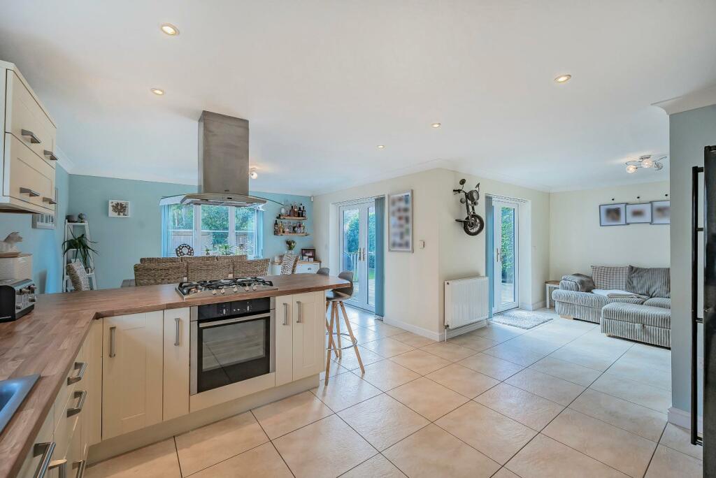 Kitchen Diner Family open plan.jpg
