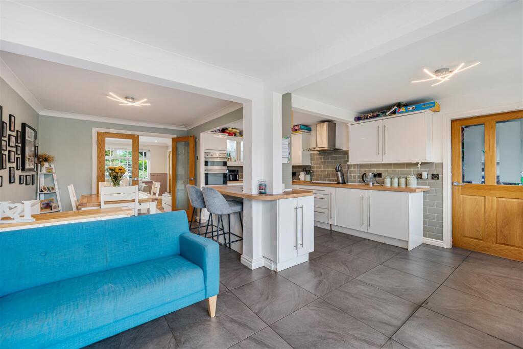 Open plan kitchen-diner family room