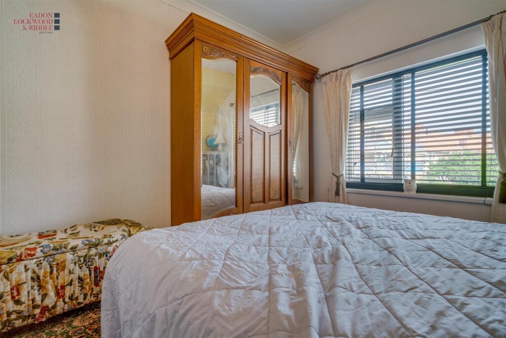 Bedroom 1.3.jpg