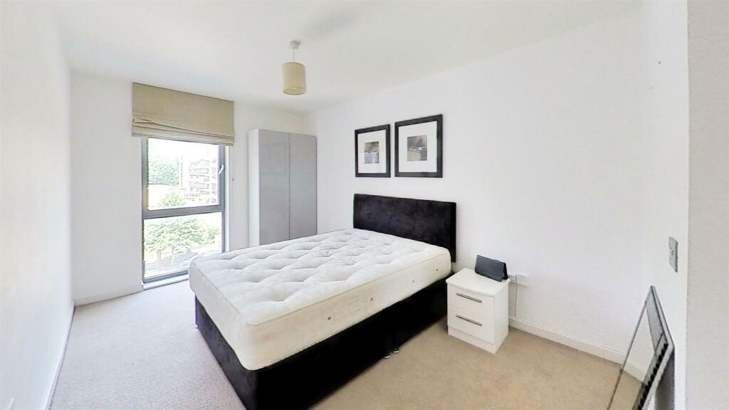 Chi-Apartments-Bedroom(2).jpg