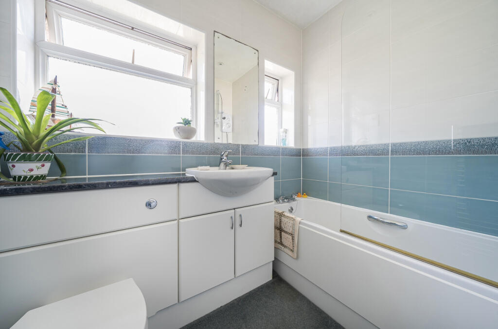 1318392-17-6862b4...