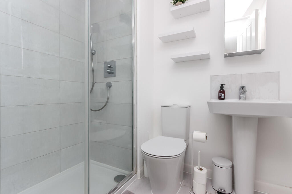 Ensuite Shower Ro...