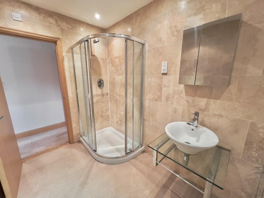 EN-SUITE 1